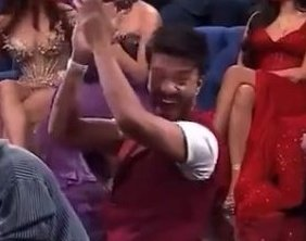 caffeinatedcor_'s tweet photo. cutest nikle yaar vicky bhaiya, tried too hard to act as a vivian supporter but andar ka kv fan bahar aa hi gaya 😭😭😭 https://t.co/oD620e40ZJ