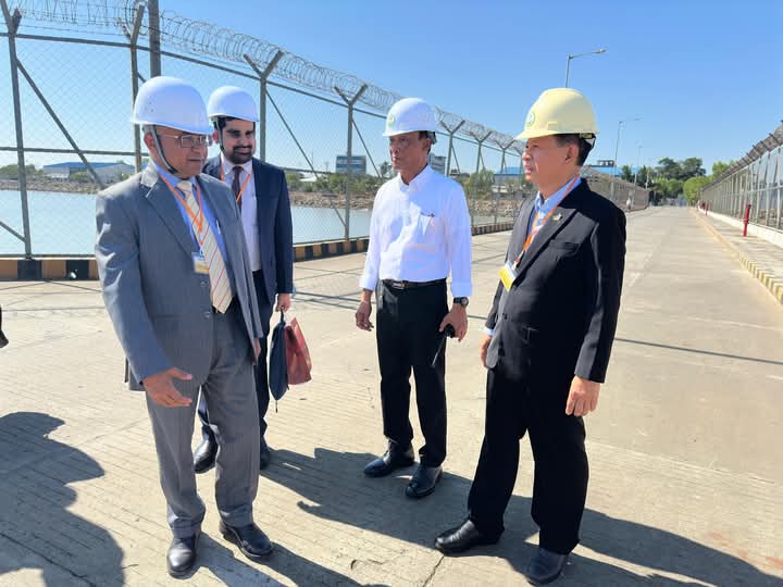 IrrawaddyNews's tweet photo. Indian Ambassador to Myanmar Abhay Thakur and Indian Global Ltd. officials visited Rakhine State’s capital Sittwe to review the Kaladan multi-modal transit transport project, the Indian Embassy reported on Friday. (Photo: Embassy of India) #WhatsHappeningInMyanmar https://t.co/I2bX6fb4be