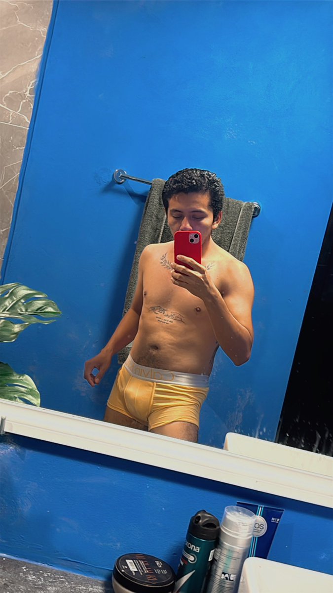 adolfo_aban's tweet photo. Hora de un baño… ¿juntos? 🤤 https://t.co/pjBpyBcEGC