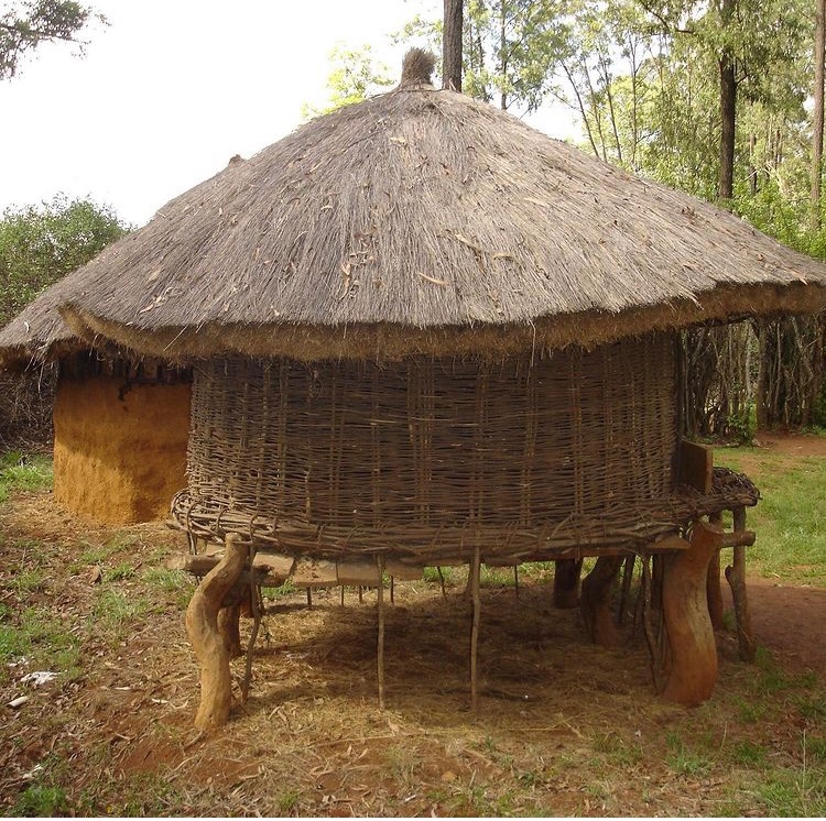 Ikūmbì rìa Ngai 
In the Agìkūyū culture, there were makūmbì- granaries which were placed at public cross roads. These granaries were called Ikūmbì rìa Ngai (God's Granary). plural Makūmbì ma Ngai..

Food stored in these Makūmbì, was a sacrifice to God after one harvested their