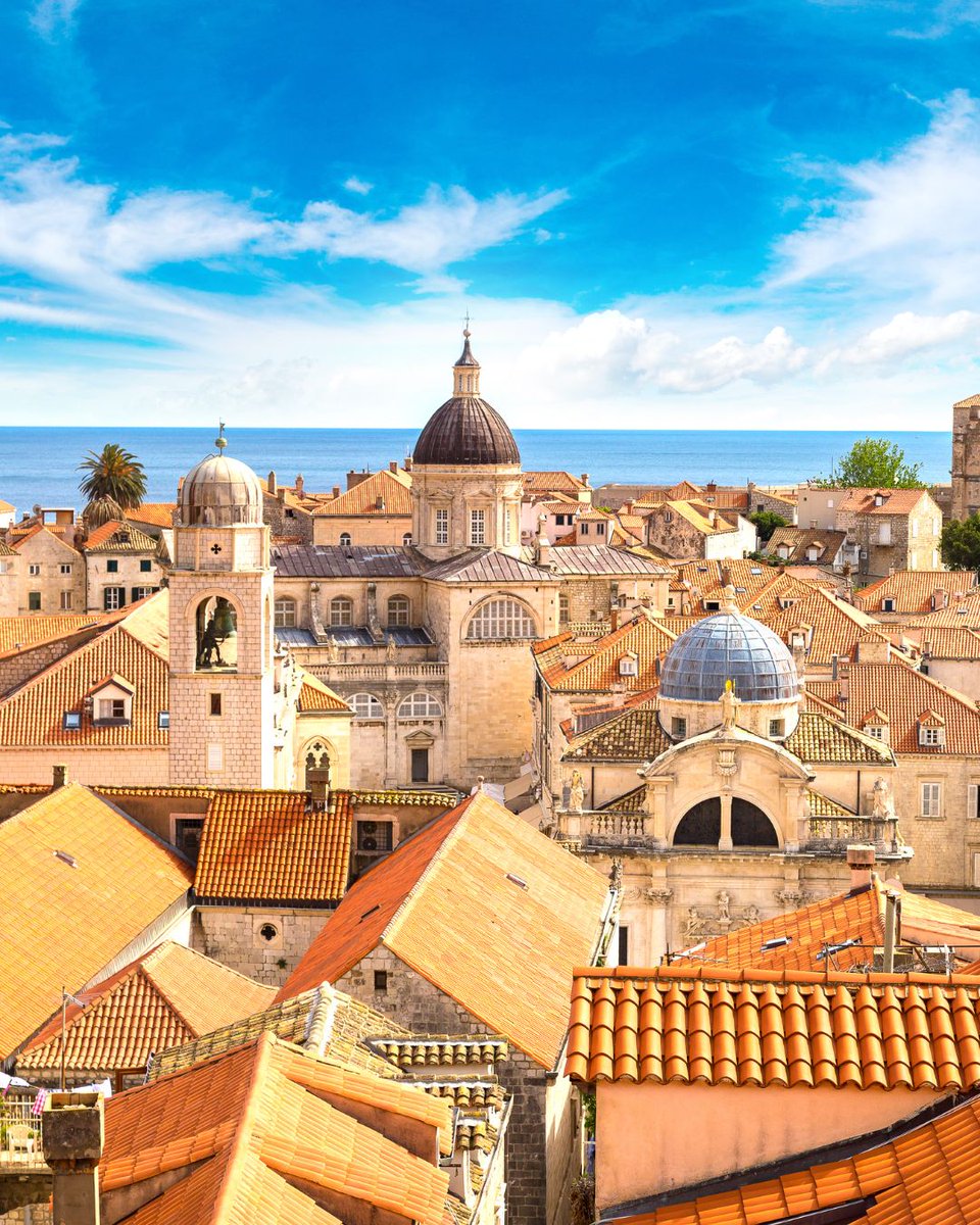 TNLIndia's tweet image. This European City Was An Iconic ‘Game Of Thrones’ Filming Location

It’s famously home to a UNESCO World Heritage Site — the Old Town received the designation in 1979 — and has been awarded the nickname the “Pearl of the Adriatic.

Can you guess?

#GameOfThrones #TLIndia