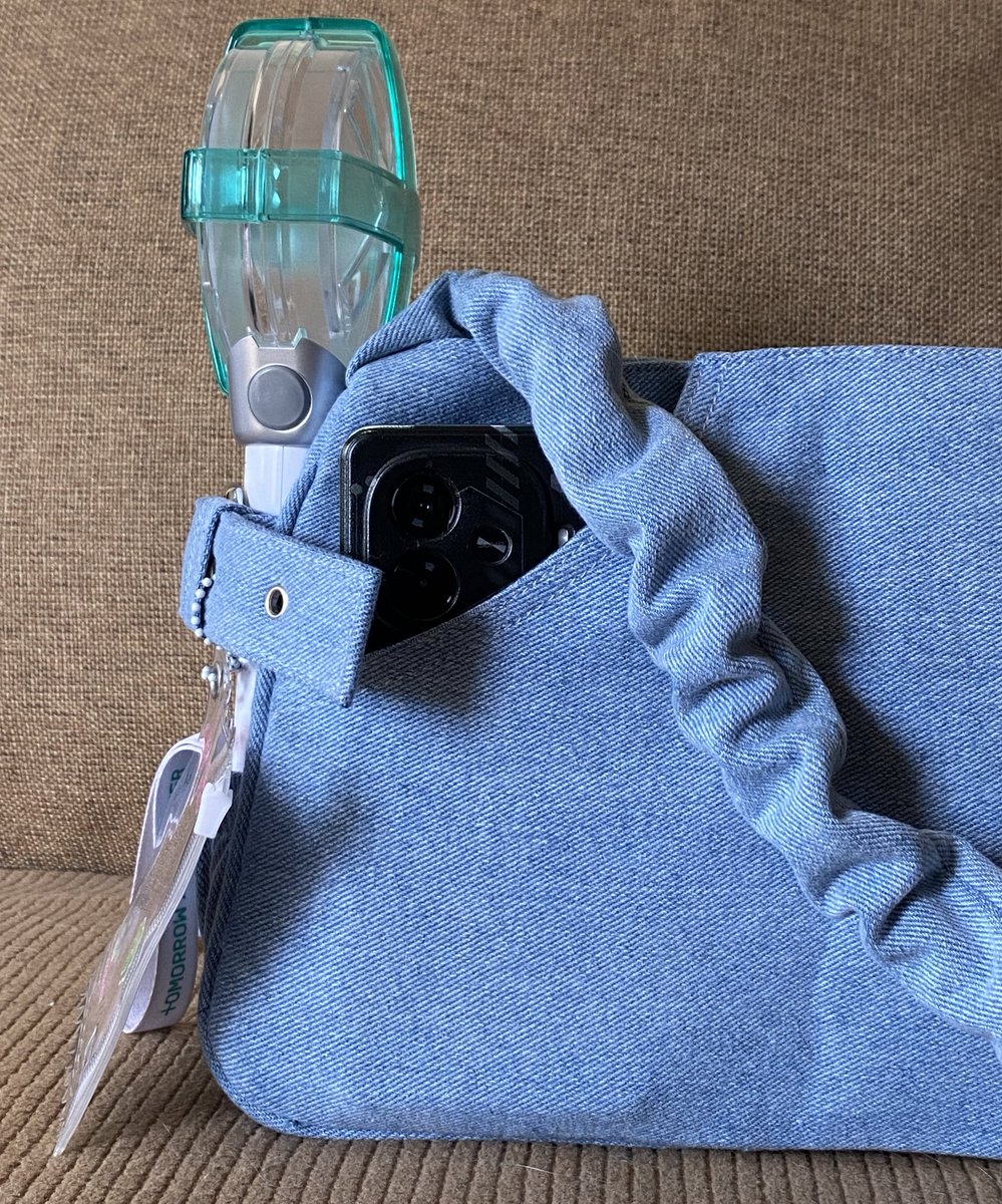 urunivrsee's tweet image. Ultimate Concert Bag 2025!

Pre-order sekarang juga 🥰
👉🏻 forms.gle/YTBsD76Uywb3ps… 👈🏻

#taspvc #taskonser #tastransparan #pvcbag #concertbag #transparantbag #KPOP