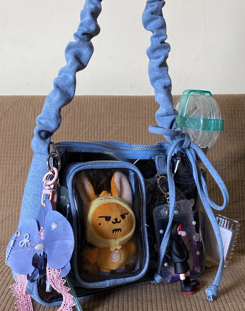 urunivrsee's tweet image. Ultimate Concert Bag 2025!

Pre-order sekarang juga 🥰
👉🏻 forms.gle/YTBsD76Uywb3ps… 👈🏻

#taspvc #taskonser #tastransparan #pvcbag #concertbag #transparantbag #KPOP