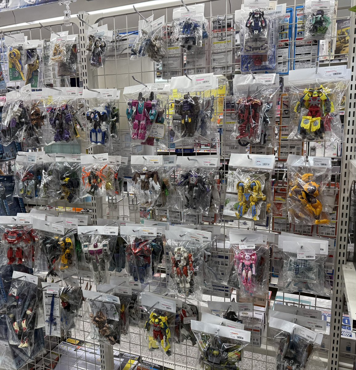 トランスフォーマーシリーズ中古現状品売り場随時更新中！！！ 見逃し