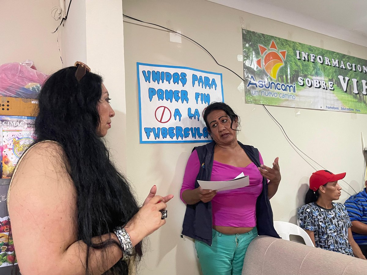 REDBOL_BOLIVIA's tweet photo. ✨ Encuentro inspirador con @gracia_violeta en ASUNCAMI Santa Cruz: fortaleciendo planificación y acción. 💡💜 #VIH #REDBOL https://t.co/NNEheBTSJe