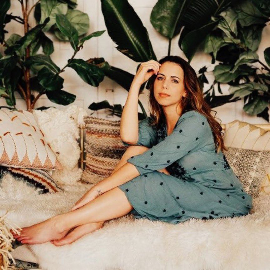 My version of a milfy 
#SeductiveSundayᅠᅠᅠᅠᅠᅠ