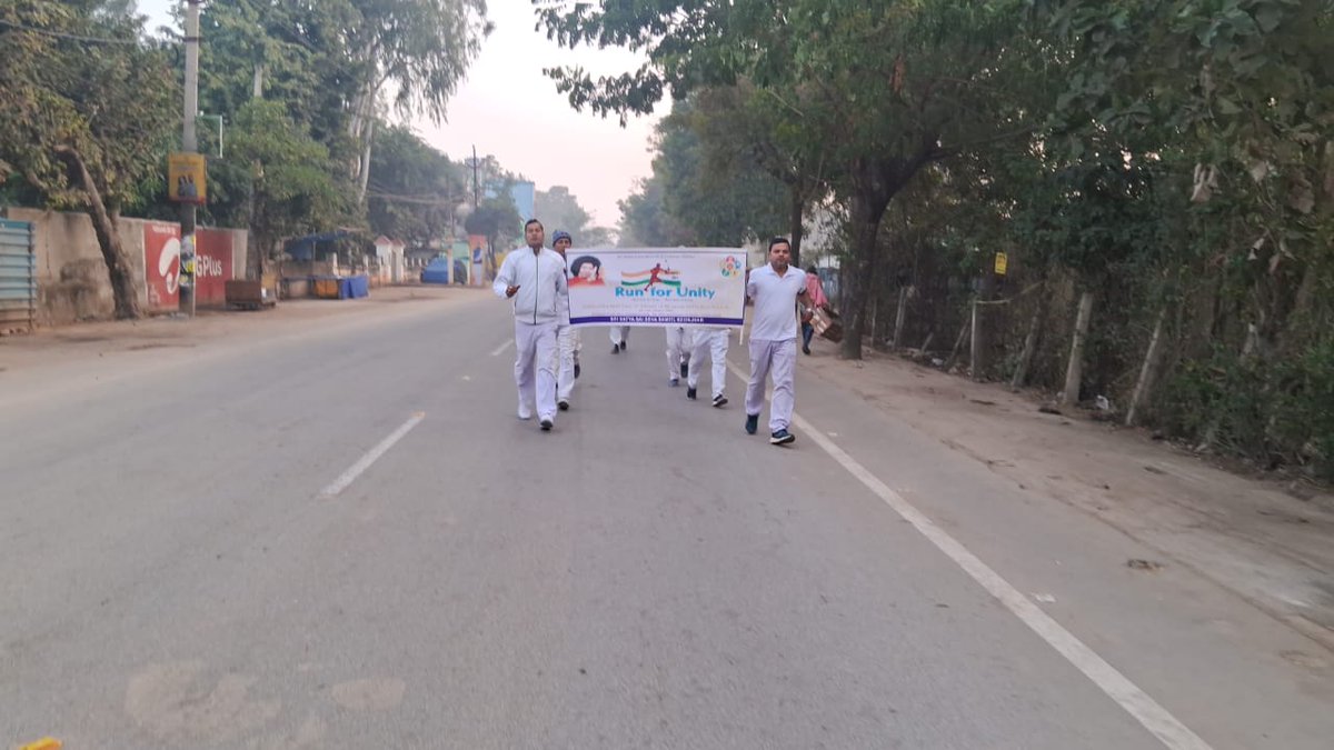 sathyasaiodisha's tweet photo. Loving Sairam..
With the blessings of Sri Sathya Sai Baba, National Youth Day was celebrated by the youth brothers of Keonjhar Samithi of Keonjhar-1 Sai District through a Run for Unity on 12th January 2025.
#NationalYouthDay
#runforunity
#Walkforvalues
#Keonjhar1
-Media Team https://t.co/C4dV23GBDC