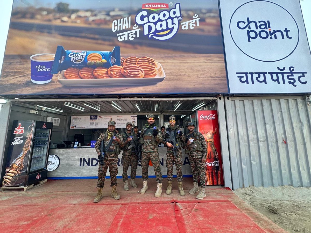 Grateful to have our morning chai with the Para-Commandos at Mahakumbh. 🙌 

#Mahakumbh2025 #IndiaRunsOnChai