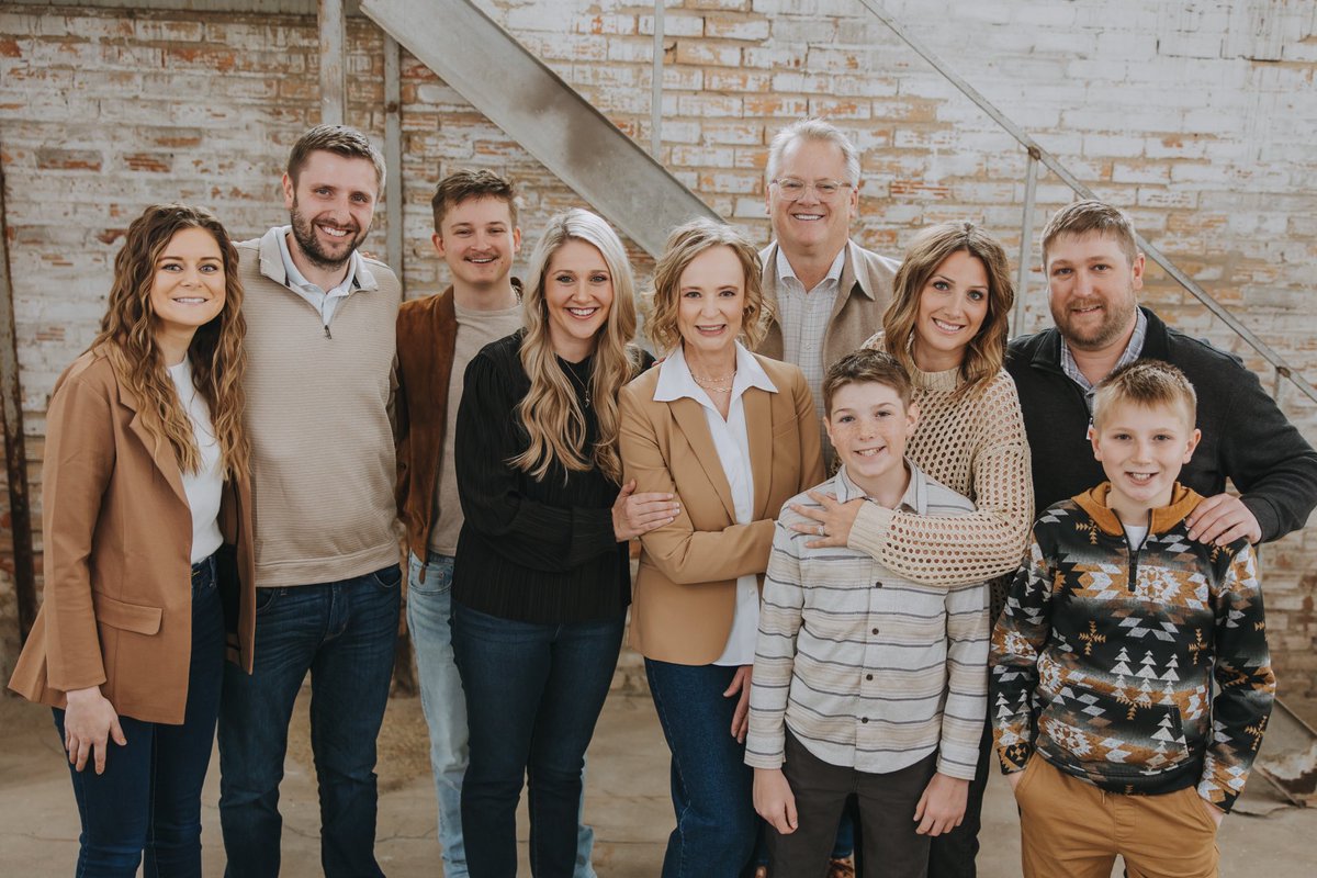 Cassie Riewer tweet media