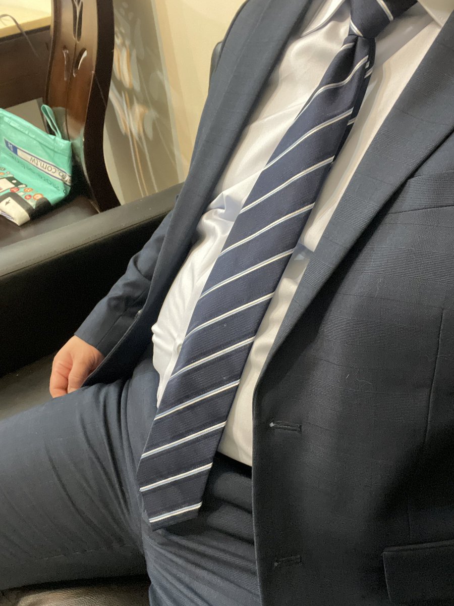 手機相簿跳出一張肚子還沒蠻大的照片