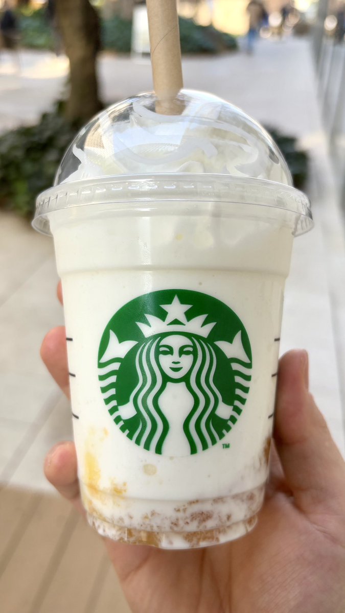uryo1112's tweet photo. バズってたバニラフラペチーノカスタムうますぎる。ガチでみかんヨーグルトだわ！ https://t.co/tNqjJFdU4q