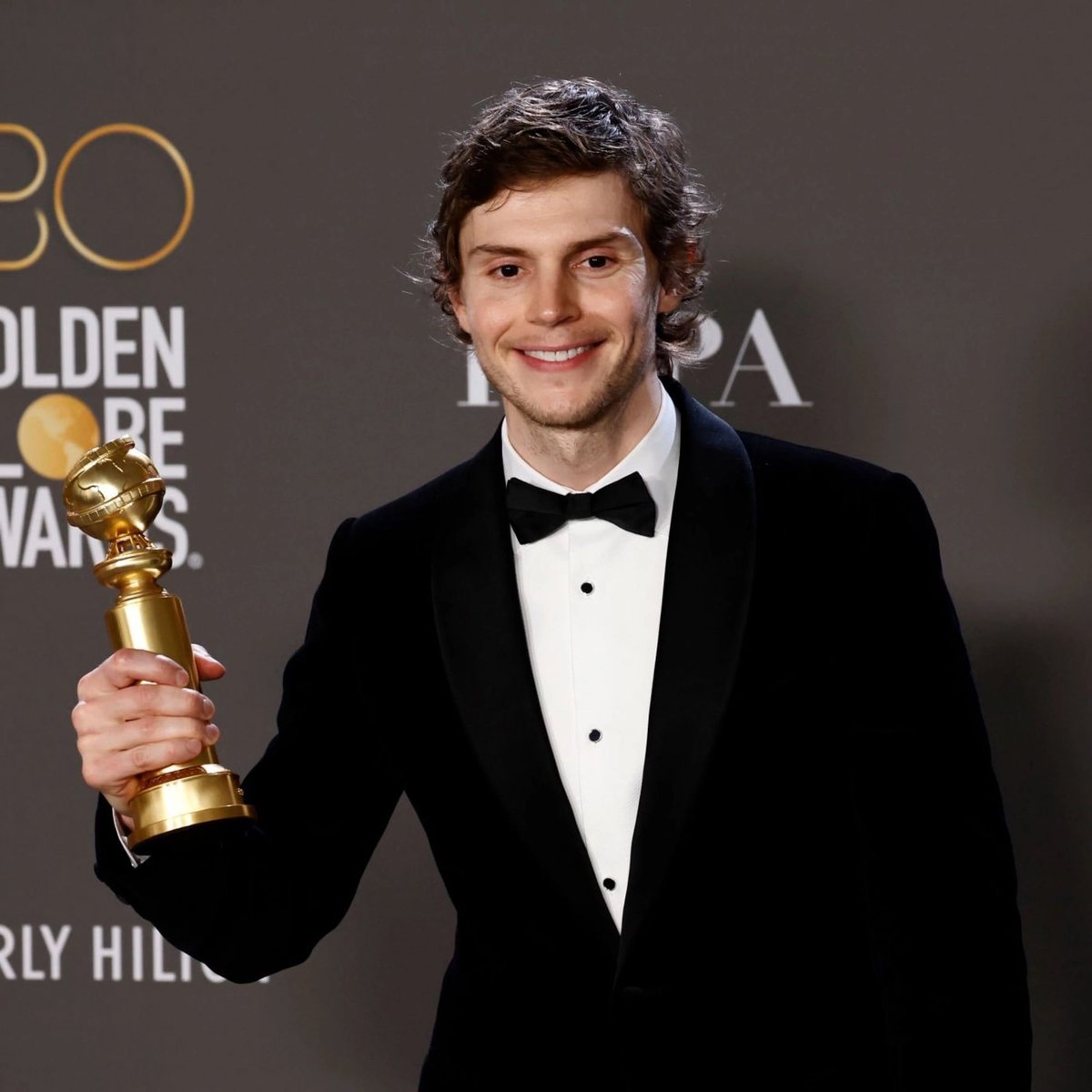 happy 38th birthday to wonderful evan peters! celebrating another year of immense talent, dedication, and passion 🎉