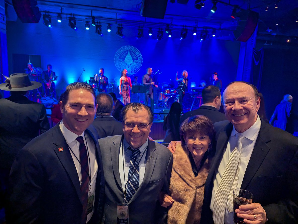 Celebrating the beauty of our Republic and the constitutional transfer of power... Yes, it's cold, but not as cold as the last four years have been! 🇺🇸