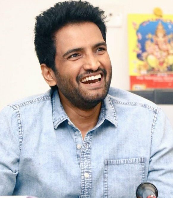 kayaldevaraj's tweet image. January 21st

#VersatileActor and 
#ComedyKingOfKollywood 
@iamsanthanam 

#HappyBirthdaySanthanam 
#HBDSanthanam #Santhanam

#MadhaGajaRaja 

@khushsundar #SundarC
@yoursanjali @varusarath5 @vijayantony