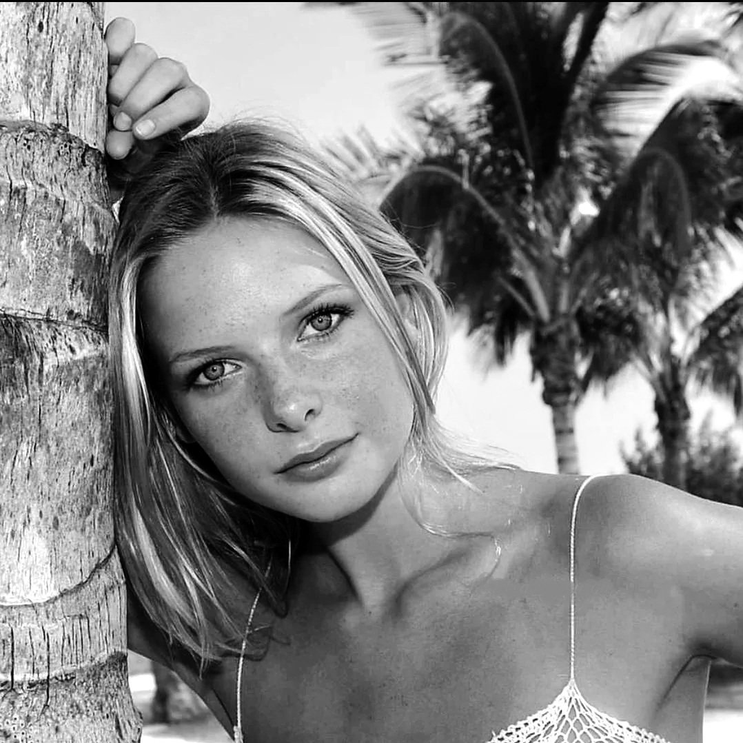 ADMIRER OF BEAUTIFUL THINGS (@xyzwye123467) on Twitter photo 