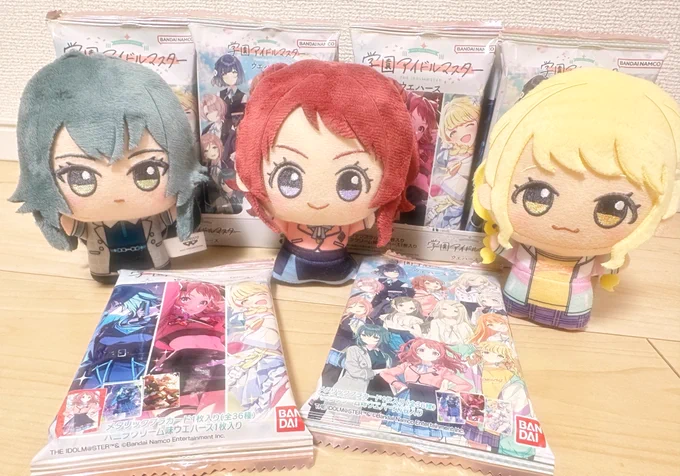 ウエハース2箱買って
開けてみました!!!!!

2枚目 1箱目🎁
3枚目 2箱目🎁🎁

カードすっっごくかわいいけど
世界一可愛いの藤田さんも
FMWの咲季ちゃんも出ませんでした😢💦

2枚目と3枚目の写真がまちがいさがし
みたいな感じになってる🤔💭 