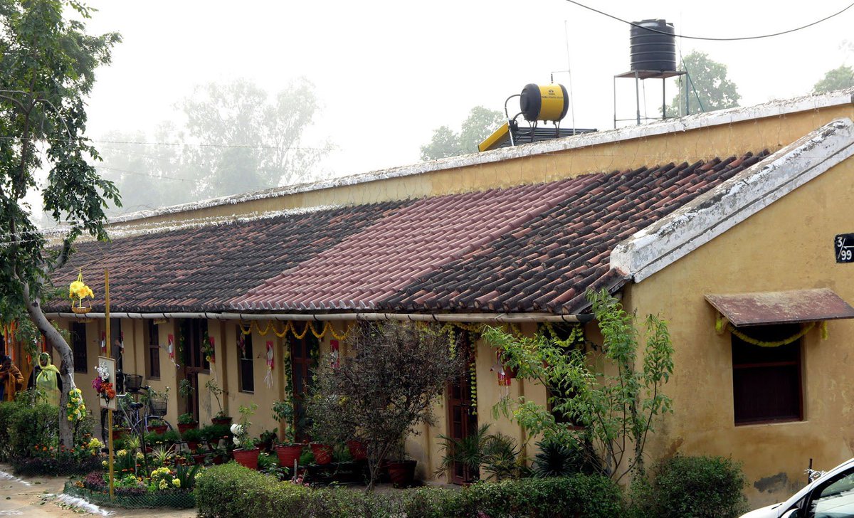 🌸 Celebrating 110 Glorious Years of Dayalbagh 🌸

On 20th January 1915, Sir Anand Swarup Ji Sahab (Param Guru Huzur Sahab Ji Maharaj) laid the foundation of Dayalbagh Colony by planting a mulberry tree near the Mubarak Kuan (Holy Well), marking the establishment of the