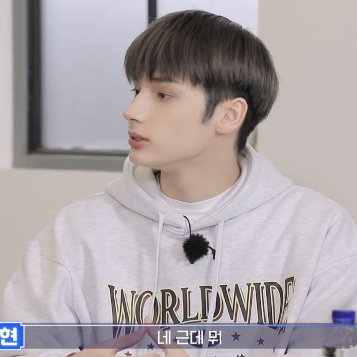 pettitekai's tweet photo. just imagine waking up with the face full of kisses from hyvka 🥺 ♡   ֶָ֪   ֹ ⋆ https://t.co/Ibu5JUtwON