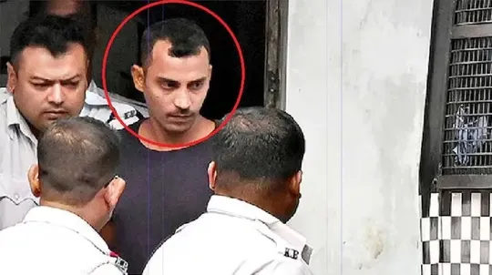 Article19_India's tweet photo. #kolkataDoctorCase : ट्रेनी महिला डॉक्टर की रेप और हत्या मामले में आरोपी की सज़ा पर फैसला आज सुनाया जाएगा. आज साफ हो जाएगा कि दोषी संजय को मृत्युदंड होगी या आजीवन कारावास.
.
.
.
#kolkataDoctorCase #doctorrapecase #westbengal #NewsUpdate https://t.co/KYZLaYrhiT