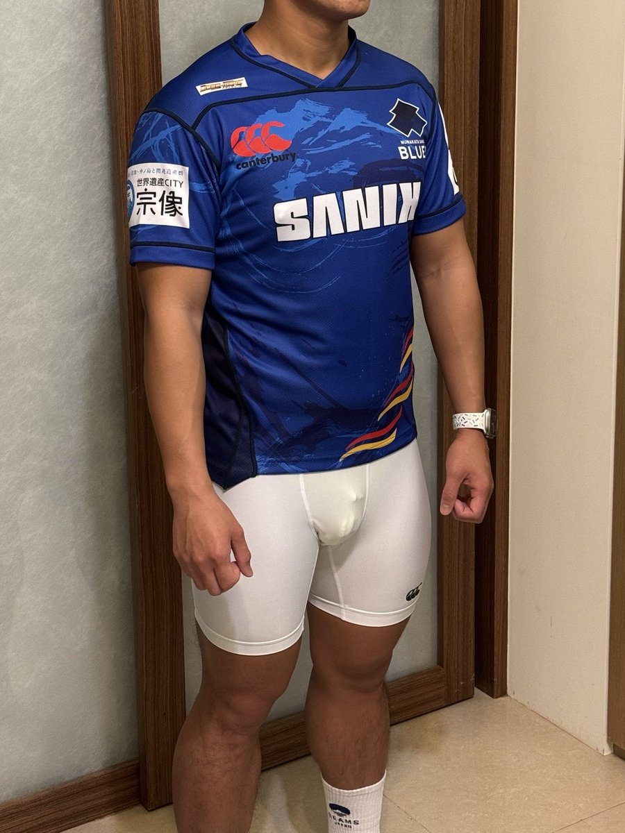 YY001256YY's tweet photo. 主人都買奇怪的衣服叫我穿🥵🥵🥵 https://t.co/o0zixwiSUo