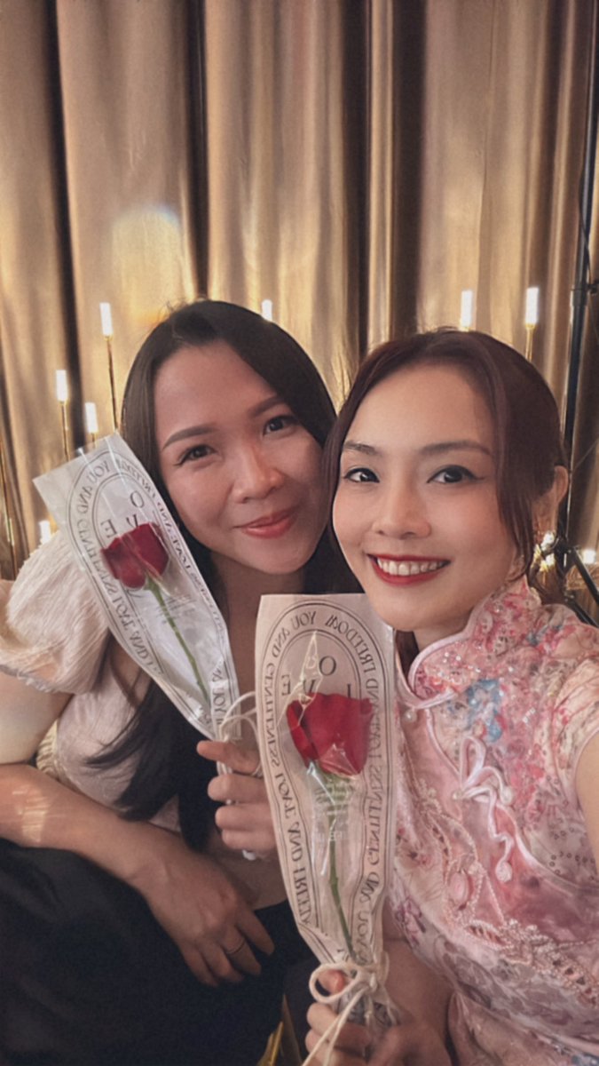 ng_menghui's tweet photo. My year 2024 ended with good food, good companion &amp; good vibes, looking forward to my year of 2025.
.
活着的每一天都值得被庆祝，愿一切安好。🙏🏽 https://t.co/I0xGcgiVRq