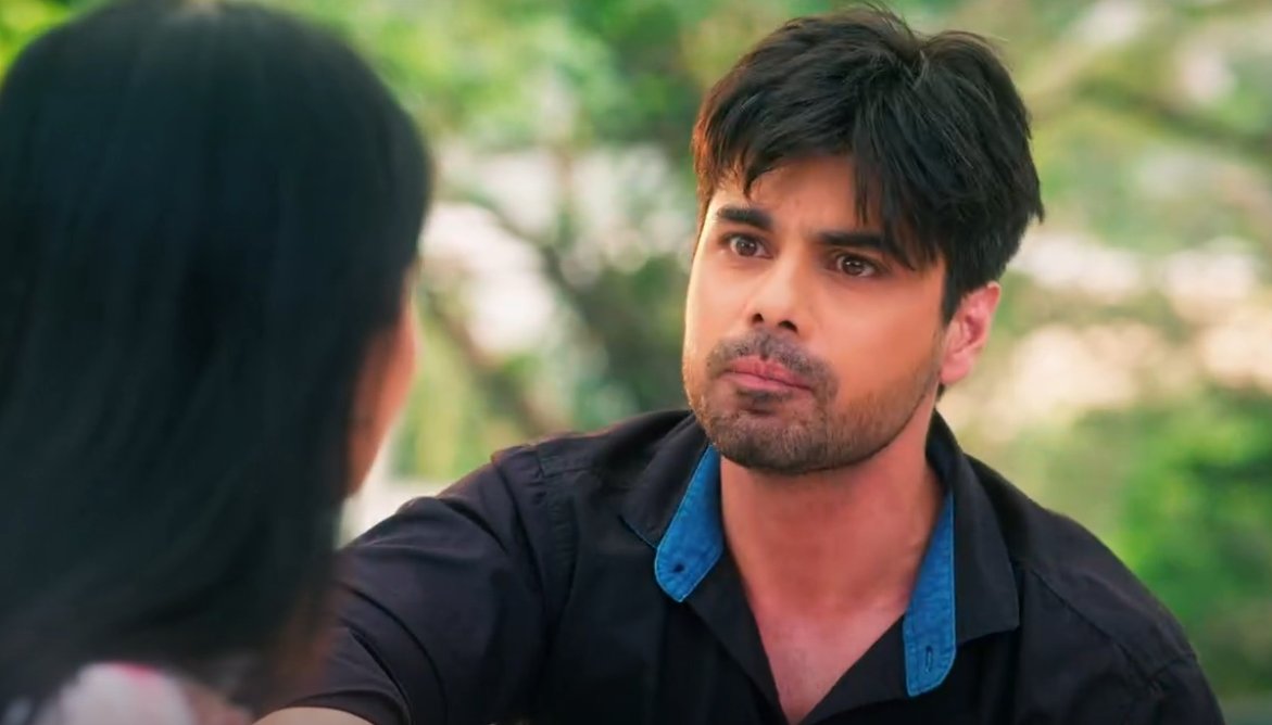TellyReviews1's tweet photo. RK's Mantra:
Zindagi kitni lambi hai aur duniya kitni badi hai to Pyaar 6-7 baar hona to Tay hai... 🤣🤣
#Yrkkh4 #RoopKumar #yrkkh https://t.co/9DQXDWgr3B