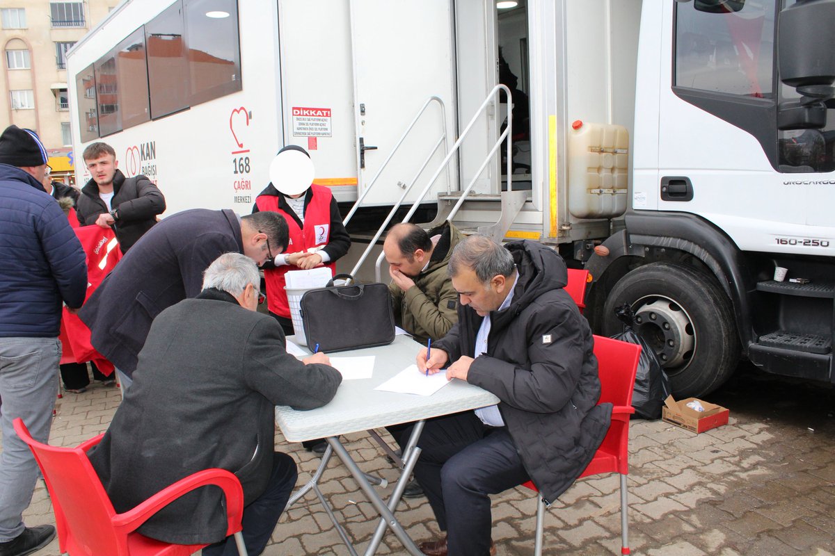 Müdürlüğümüz tarafından Türk Kızılay'ının kan bağışı kampanyasına katılım sağlanarak kan bağışında bulunulmuştur.