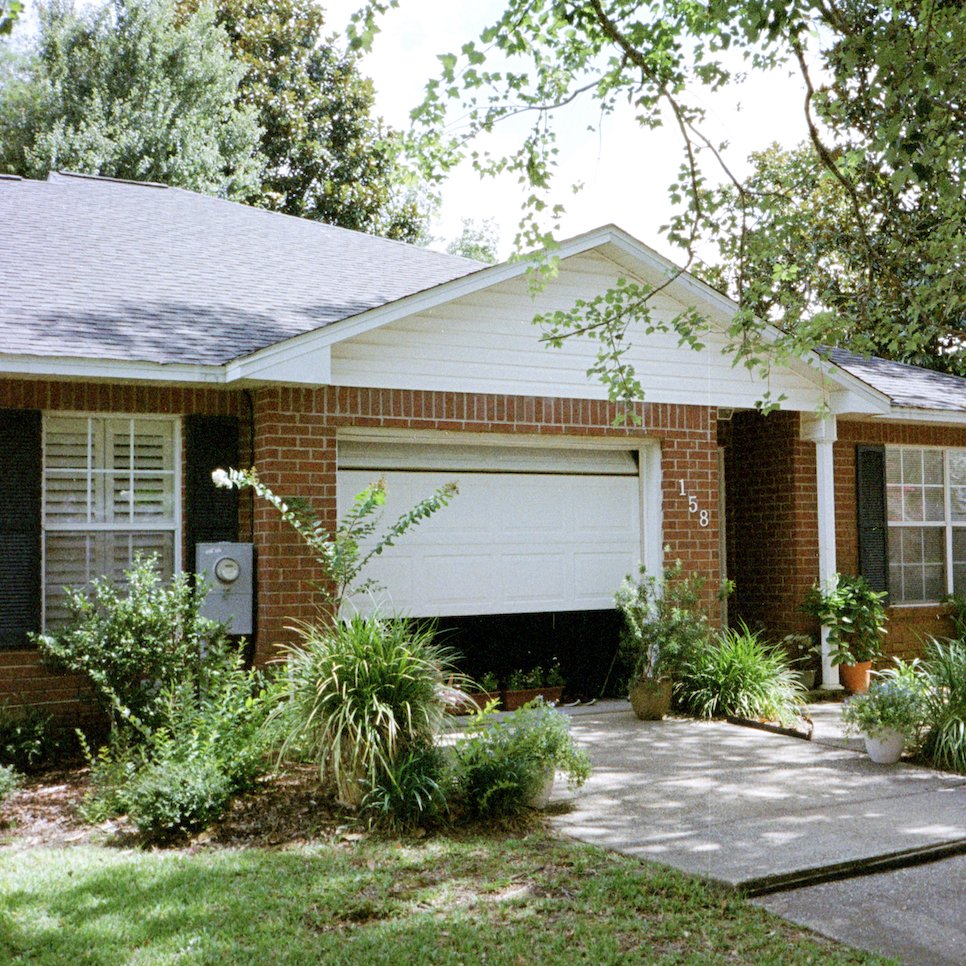 写真垢です。
1ミリもエロくないアカウントなので会社でも安心して見ることができます!!✨
↓
@PhotofavM 