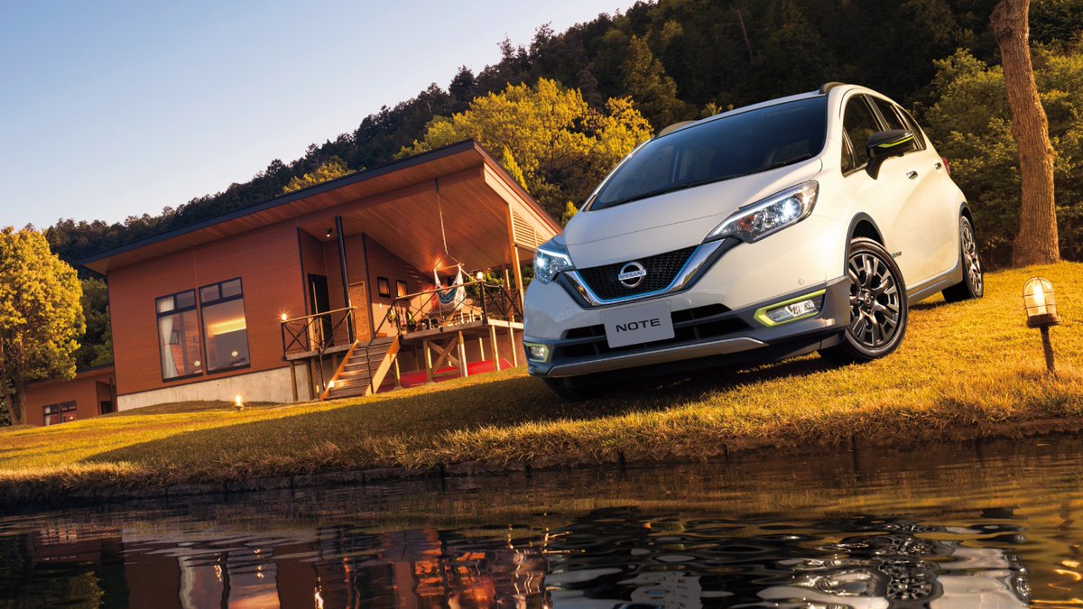 NissanGlobal's tweet image. 祝・発売から20周年💫

日産「ノート」は、e-POWER搭載など数々のイノベーションを経て、日産を代表するコンパクトカーとしてファミリー層やクルマを初めて購入される方に、広く支持されてきました。

皆さんの&quot;初めての愛車&quot;の思い出をぜひ、シェアしてください👇

#日産 #ノート #ePOWER
