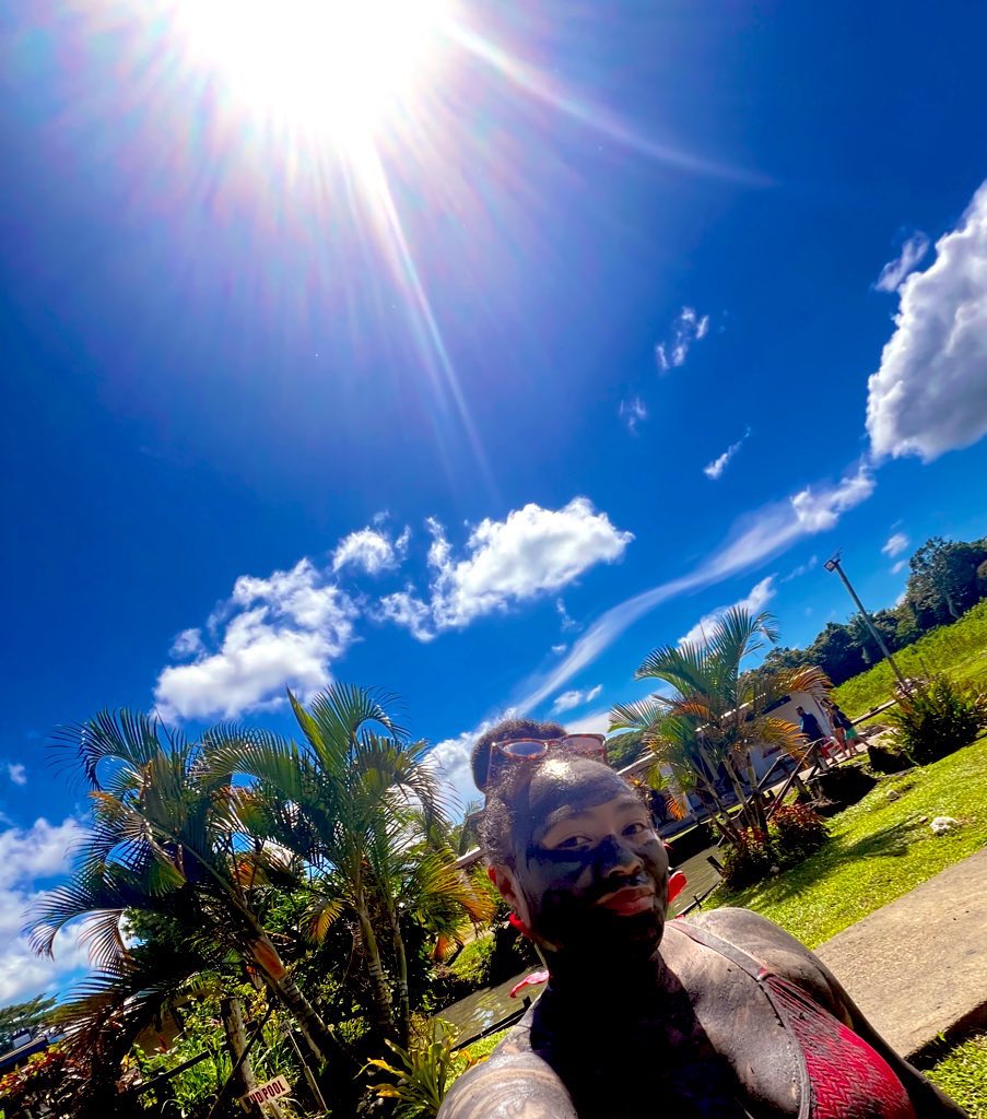 Suzy679's tweet photo. Sabeto Hot Springs and Mud Pool 💯🙌
#Nadi #DayOffThings #SelfCare https://t.co/hKC3saoe9Q