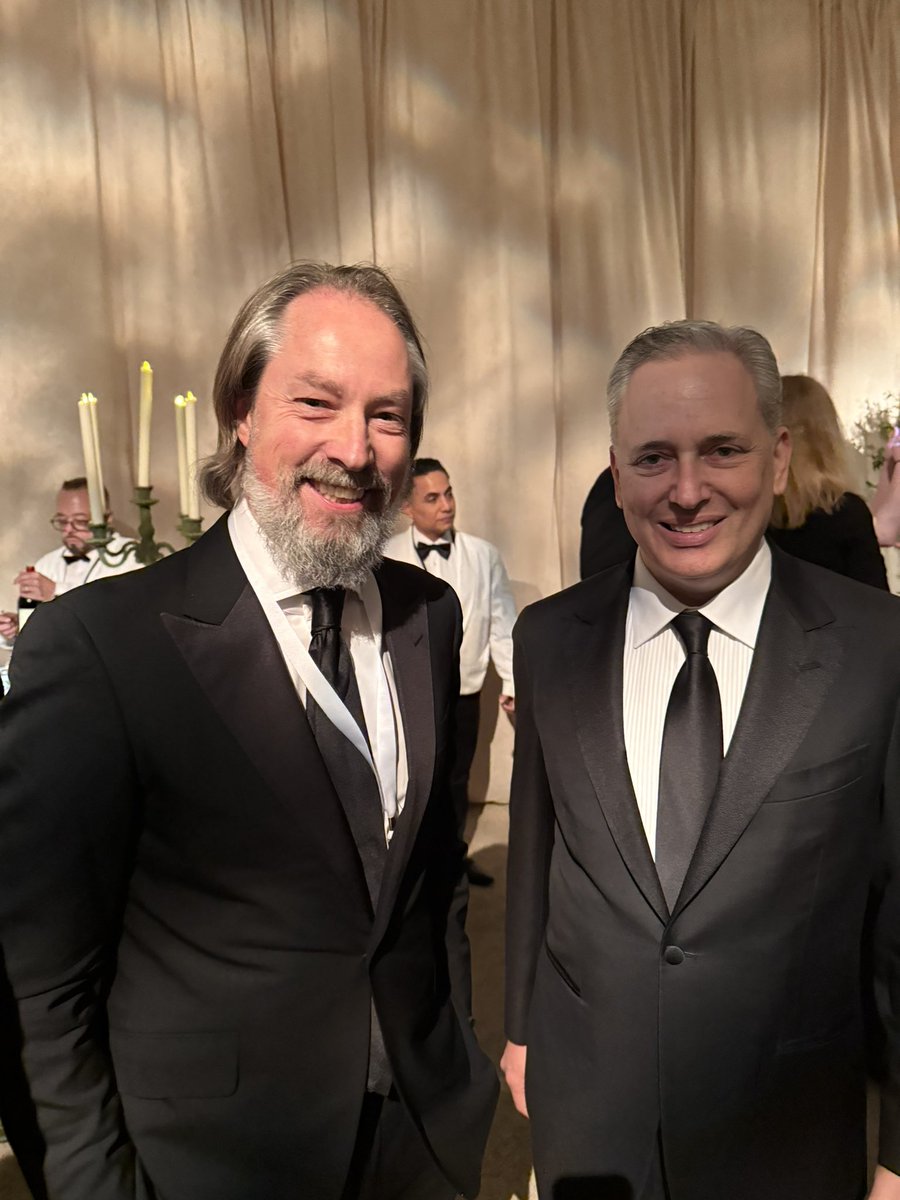TheTomTrow's tweet photo. Tonight’s #candlelight dinner in DC was a once in a decade gathering of US leaders. Trump, Vance, Musk, Bezos, Zuck Arnault , Vivek. Sergey, Diller, Masa ..too many to name.  

Great taking crypto with the incoming Czar @davidsachs https://t.co/6CPpHGP98Y