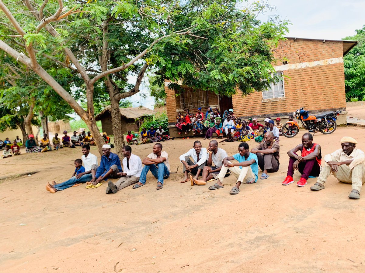 CHRRMalawi's tweet photo. With funding from @UNDP, we partnered with @electionsmalawi to conduct Civic &amp; Voter Education and promote peacekeeping in T/A Nankumba &amp; T/A Mponda, #Mangochi, ahead of the elections.

Voting is a human right—exercise it to shape your future and strengthen democracy! https://t.co/puaUPDCrW3
