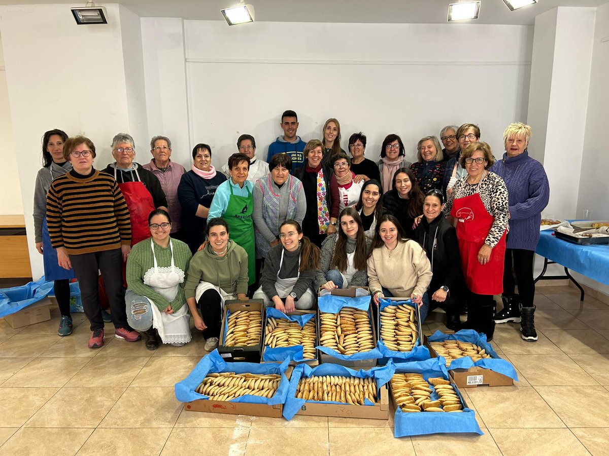 🥟 #Vistabella elabora 1.100 pastissos com a avantsala a les celebracions de Sant Antoni 🥟

- La localitat ha preparat una àmplia programació d'actes per a commemorar esta festa impregnada de tradició

⏩ vistabelladelmaestrat.es/ca/noticias/vi…