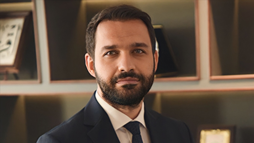 🏘️Fuzul Topraktan 5 yılda 10 bin konut satışı hedefliyor

🎙️ Fuzul Topraktan Yönetim Kurulu Başkanı Faruk Akbal:

🤝2024'te 6 projede satışa çıktık, 1640 konut sattık. 300 binden fazla talep almışız

🎯Hedefimiz, 2025'te en az 3 bin yeni konut üretmek. Önümüzdeki 5 yılda ise 10