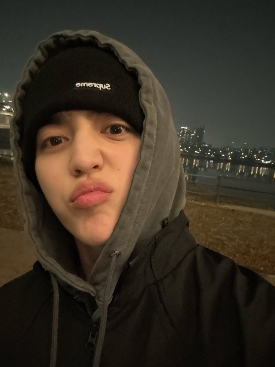 cscthnkr's tweet photo. seungcheol… 📸🖤 https://t.co/SChYa8N972