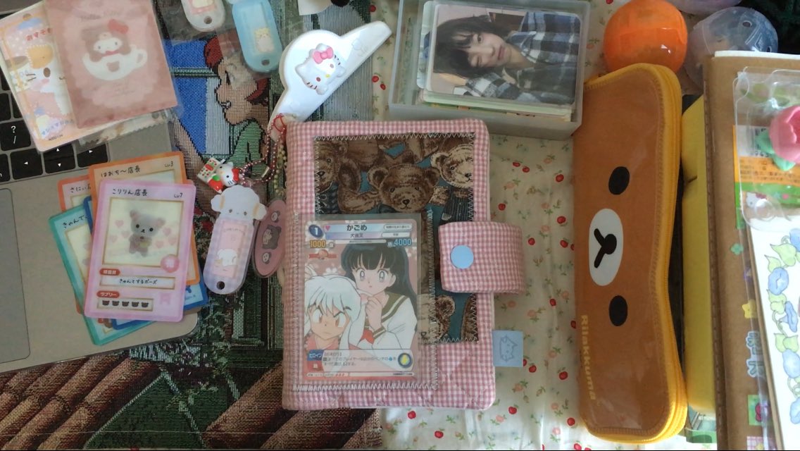 memoriesof_June's tweet photo. 카드 놀이 https://t.co/BG4fpiSp1H