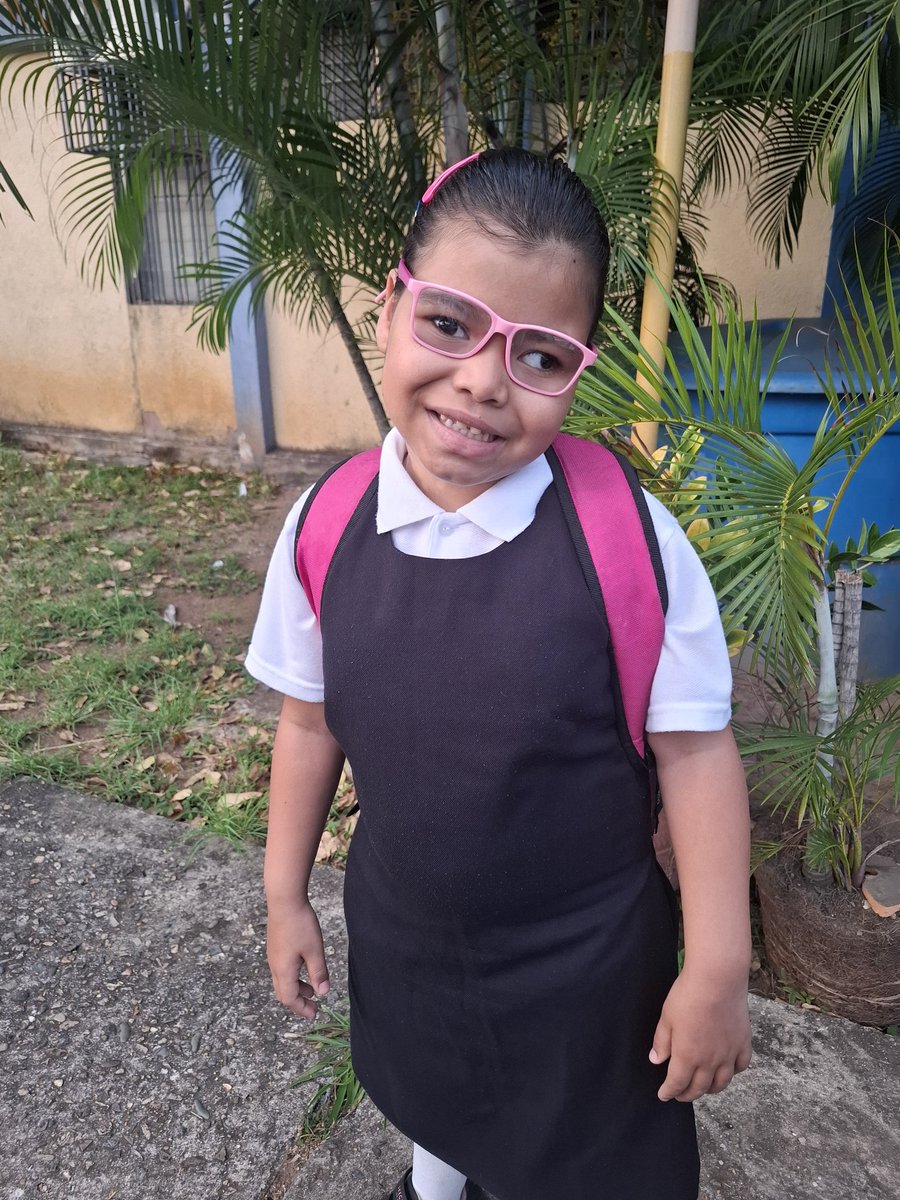 mariani87784922's tweet photo. Bendecido día con la mejor sonrrisa a estudiar 💪🙏 
Agradezco m ayuden a continuar mis tratamientos faltan $350 para ampolla Decapeptyl y para mañana quedo sin trileptal susp.
pago movil 
04245649764
17659326
mercantil 

Banesco 
04245649764
ci 14171258

Zelle preguntar https://t.co/FkLgbnW0ka