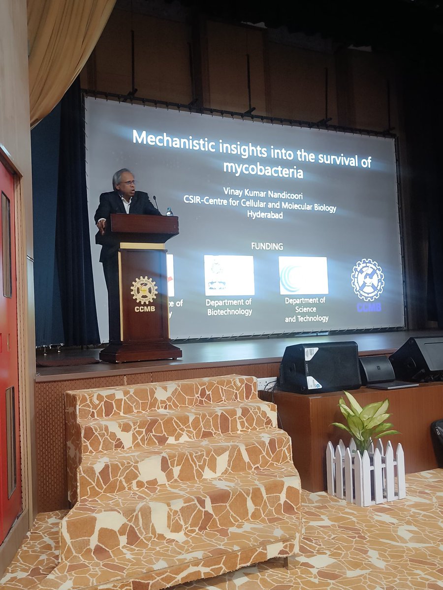 sriram_varahan's tweet image. Excited to kickstart the 6th @Autophagy_India meeting @ccmb_csir with @Chauhanlab_ILS 

Looking forward to the amazing line-up of talks and poster sessions 😊

🧵⬇️ for more updates