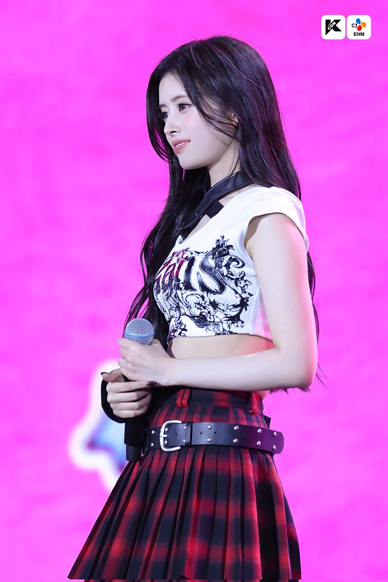 リマちゃんはストレートでしょと思ってたけど、kcon以降巻き髪リマ