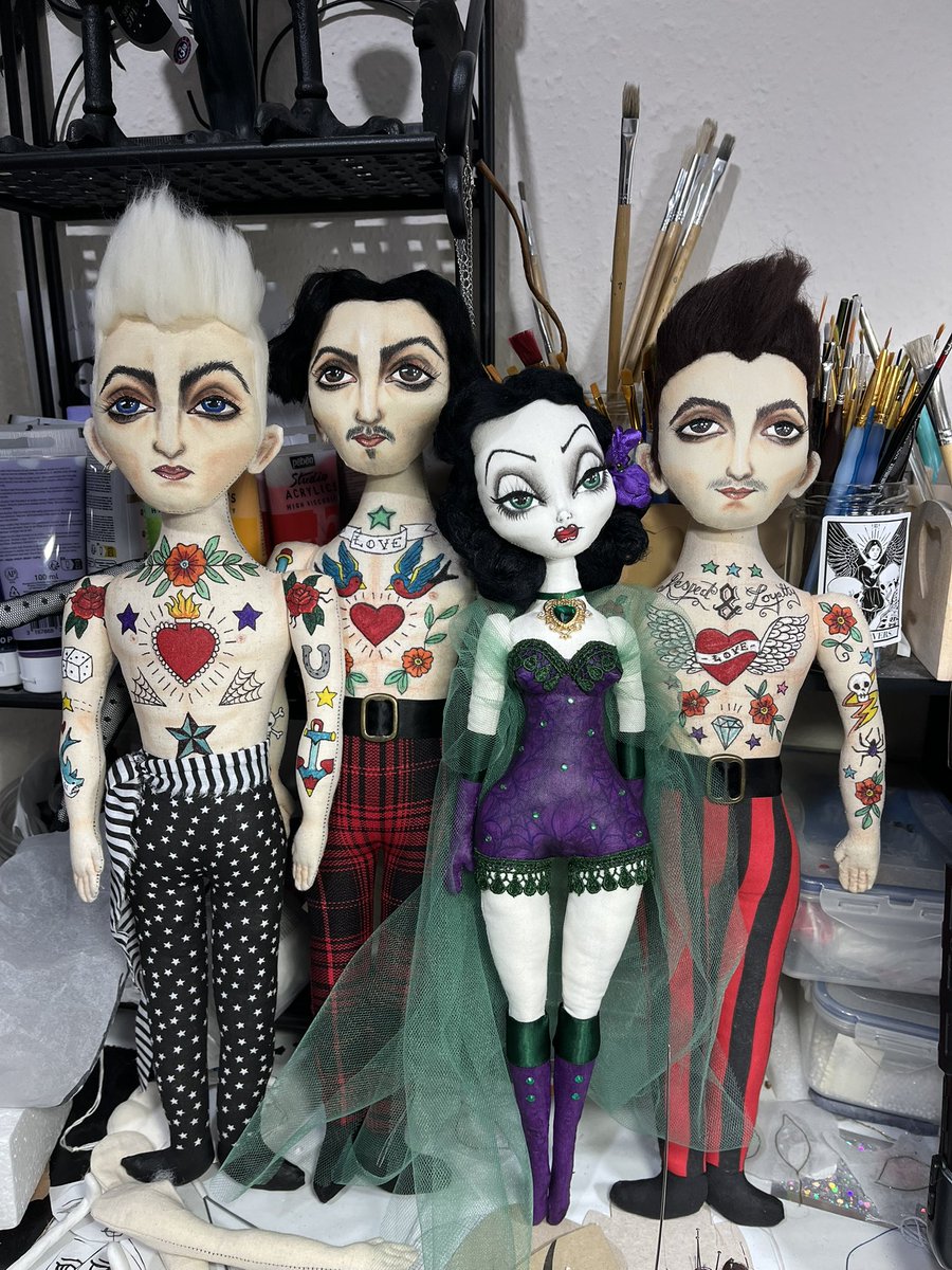 Look at this motley crew!, they will be in my Etsy shop soon damnatodolls.etsy.com
#art #MHHSBD #TheCraftersUK #EarlyBiz #shopindie
