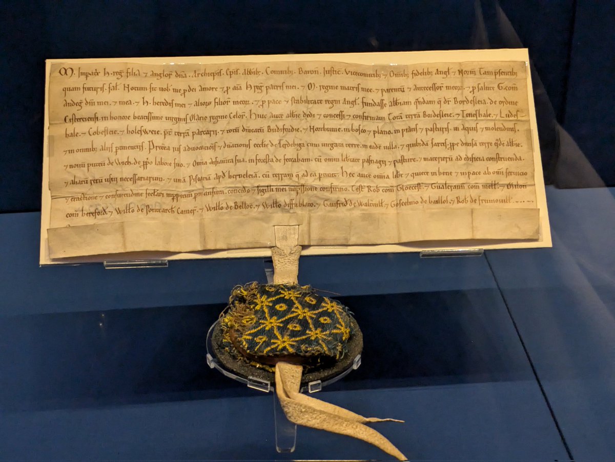 Matilda, empress, daughter of king Henry, and lady of the English - her foundation charter for Bordesley Abbey, Devizes, in Wiltshire - AD 1141 - 42. I saw it in the Medieval Women exhibition, in the British library.
#MedievalMonday and an early #lesceaudumardi