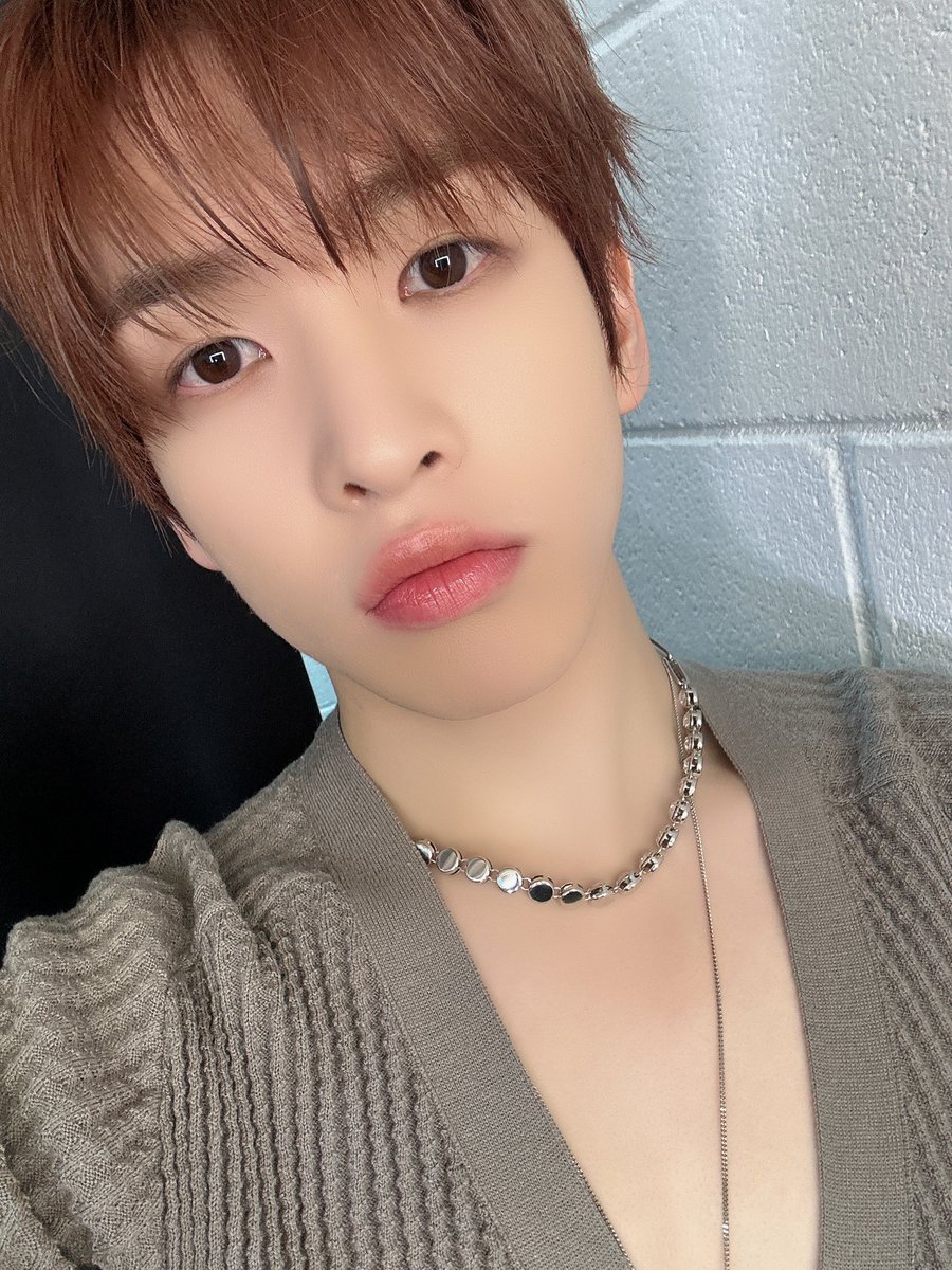 CRAVITY_twt's tweet photo. COSMO 🤎🩶🖤
#CRAVITY #ALLEN #크래비티 #앨런 #코스모폴리탄 https://t.co/h4WXtwWox0