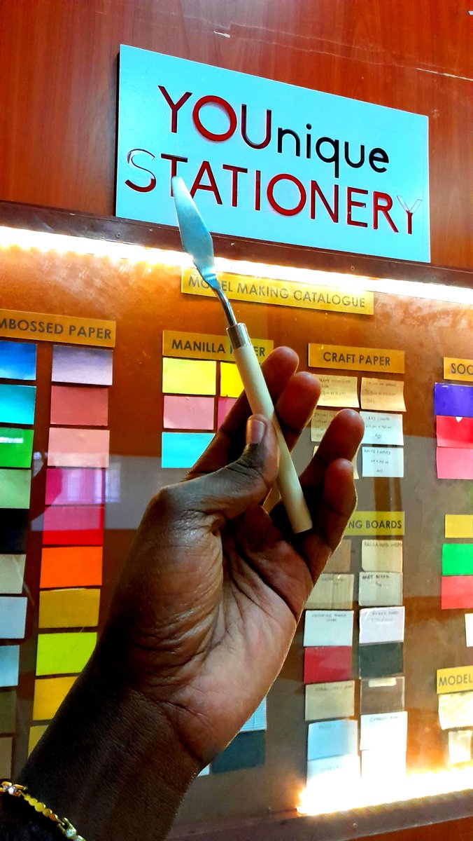 YOUnique_Create's tweet image. Hi world 🌍✨

Monday Motivation starts with creativity! 💡🎨

Impasto Paste: 1200 Ksh

Palette Knives: 150 Ksh

Mini Canvas(15 x 20cm300 Ksh

DM us or WhatsApp 0748197117 to order.

We deliver countrywide! 🚚📦✅

#MondayMotivation #CreativeStart #youniquestationery