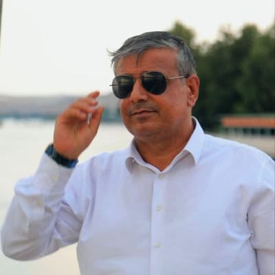 Şanlıurfa büyükşehir belediye başkanı Mehmet Kasım Gülpınar ve Berat Karaca böyle bir hirisizi nasıl olurda daire başkanı yaptınız diye sormazlar mi adama bir açıklamanız olacakmi <a href="/buyuksehir_urfa/">Şanlıurfa Büyükşehir Belediyesi</a> <a href="/alibucak6363/">Ali BUCAK</a> <a href="/karacaberat63/">Berat</a> <a href="/sahinparmaksiz/">ŞAHİN PARMAKSIZ</a> <a href="/avfurkanboz/">Furkan BOZ</a> <a href="/ekremarpak/">Ekrem Arpak</a> <a href="/yarenhoca63/">Fatma Yaren Gül</a>