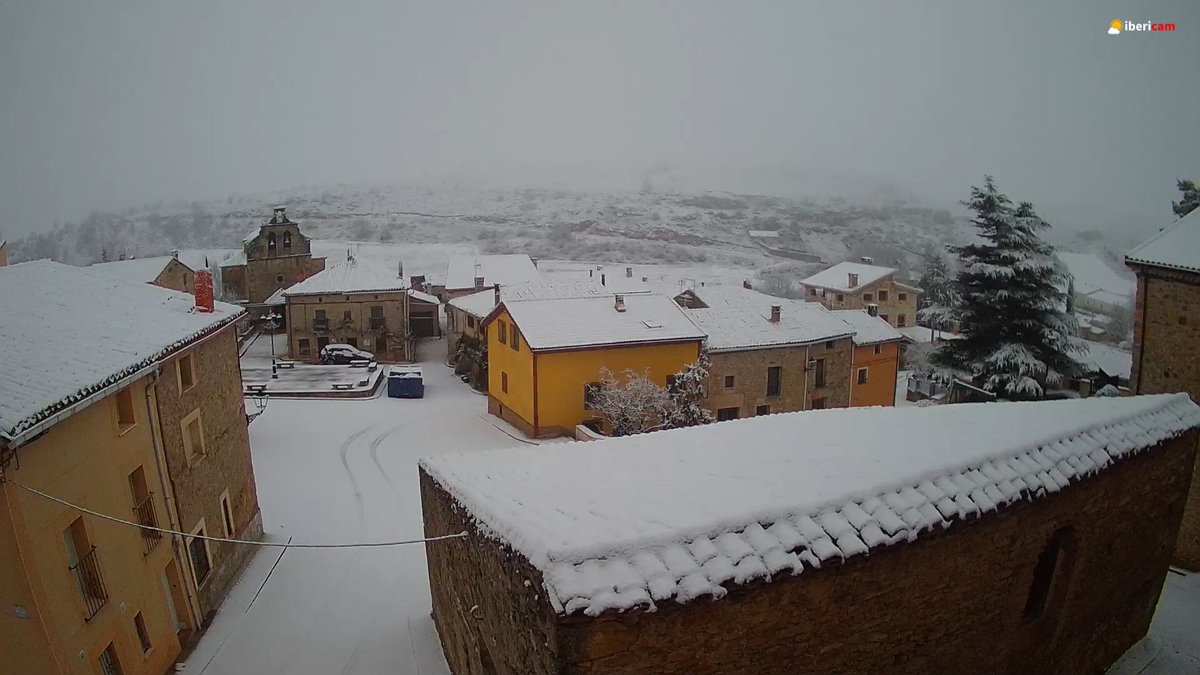 Buenos días. Amanecen con #nieve en distintos pueblos #SierraNorte de #Guadalajara
#Saúca #CieruelosdelPinar #Luzaga #Estriégana

<a href="/AEMET_CLaMancha/">AEMET_Castilla-La Mancha</a>  <a href="/tiempo_guada/">Meteo Guada ☀️🌧️🌩️🌨️</a> <a href="/GuTiempo/">Meteo-Guadalajara</a> <a href="/ElTiempoes/">Eltiempo.es</a> <a href="/ElTiempoA3/">El Tiempo de Antena 3</a> <a href="/ElTiempo_tve/">El Tiempo en TVE</a> <a href="/lasextameteo/">La Sexta Meteo</a> <a href="/RAM_meteo/">RAM: Revista del Aficionado a la Meteorología</a> <a href="/MeteoredES/">Meteored | tiempo.com</a> <a href="/SierraNorteGU/">SierraNorteGu</a> <a href="/MeteoEstriegana/">Miguel A. Martín</a>