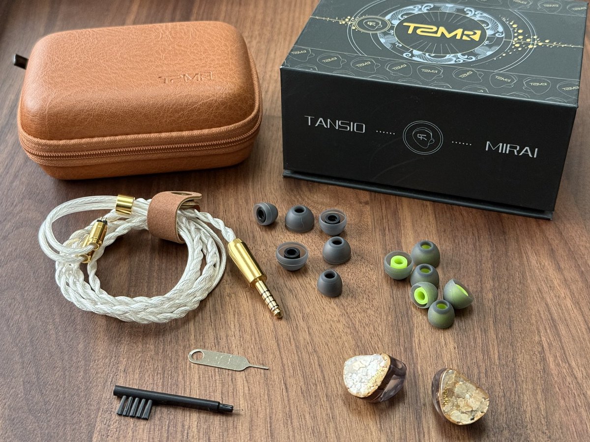 驚いたことに、Tansio Mirai ARMOR は確かに独自の美しい輝きを放っ