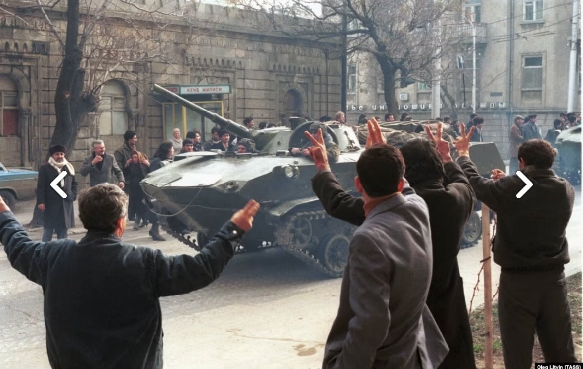 JabbarliLeyla's tweet image. The #Soviet leadership sent tanks and troops to #Baku. The military operation, ordered by then-Soviet leader #MikhailGorbachev, resulted in the deaths of civilians, injured and many arrested. The indiscriminate use of force targeted unarmed civilians, including women, children,