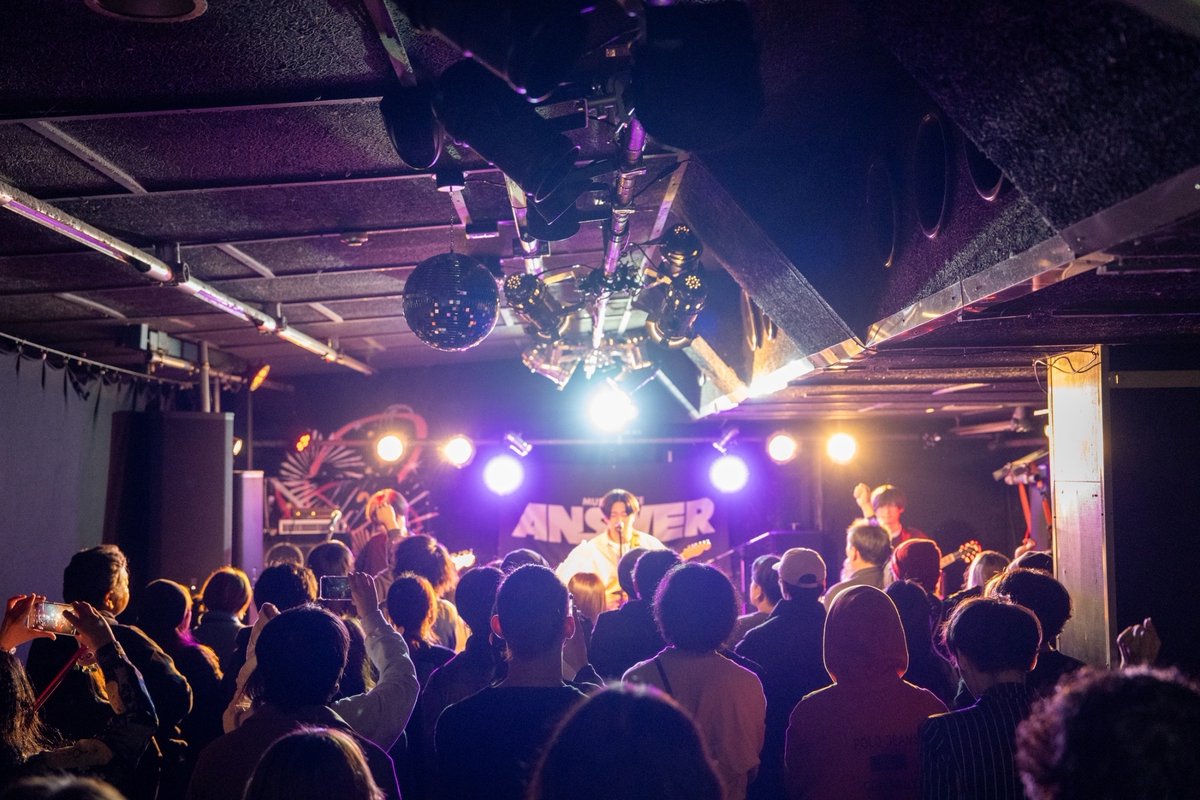 micella_band's tweet photo. 【✨3年半ありがとう✨】

1/18(土)
『春を待つ。』
At 鈴鹿ANSWER

今まで応援していただき、
本当にありがとうございました。

これにて、3年半の活動を終了し、
解散いたします。

Photo by ( @n_z_p_m ) https://t.co/ZAtrnH1g3F