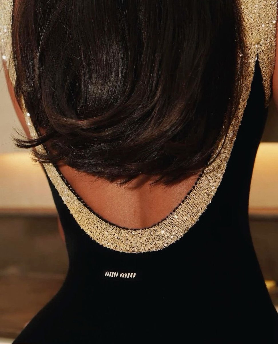 backs >>