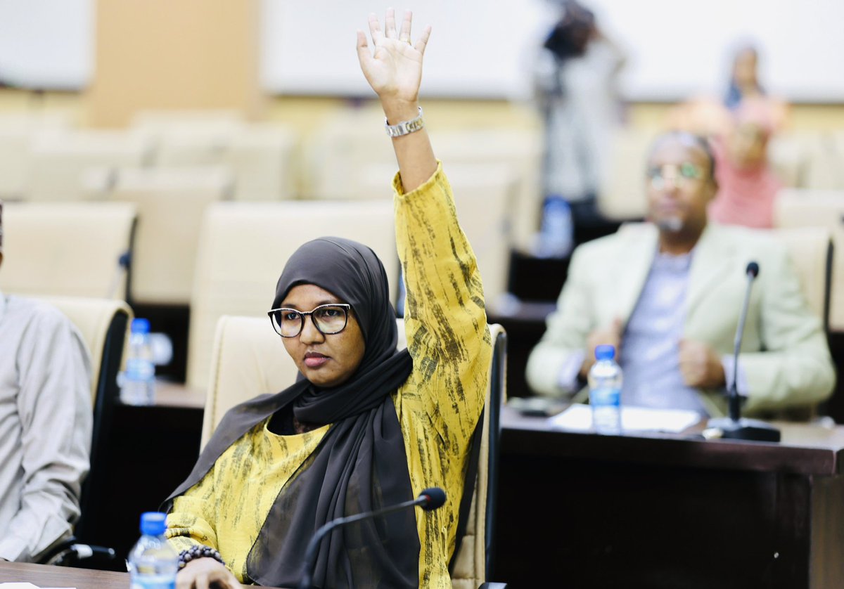 QORAAL AHMIYAD GAAR AH LEH.

Waxaan halkan mahad ballaaran ugu soo gudbinayaa dhammaan cid walba oo igala soo xiriirtay Baraha Bulshada.

Sidoo kale, waxaa xusid mudan in aan muddooyinkii dambe Baraha Bulshada uga maqnaa dib isugu noqosho naftayda maaddaama masiibooyinkii